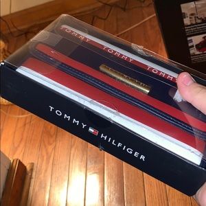 tommy hilfiger wallet/clutch